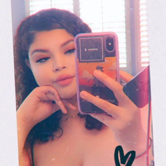 Meet your Posher, Nea - Picture 1 of 1